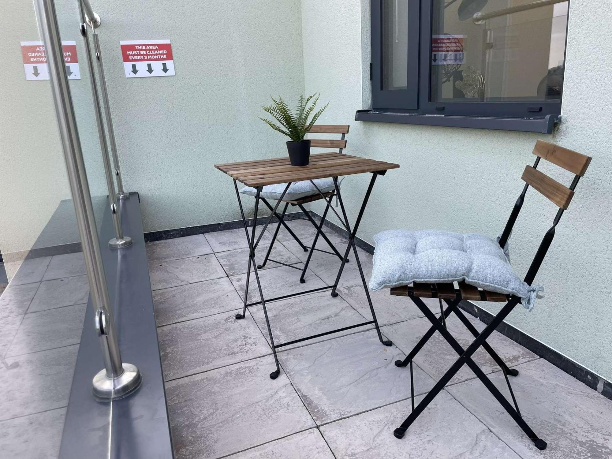 Modern 2-Bed Apartment With Balcony, Close To Oxford City Centre With Free Parking Exterior foto